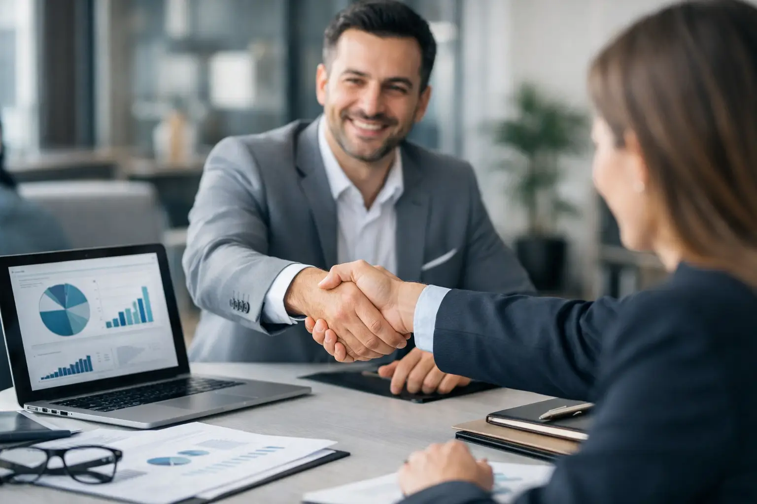خدمات ما بعد التأسيس لتشغيل شركتك بثقة